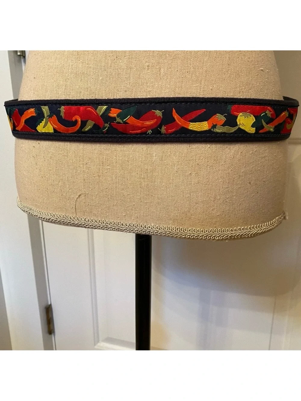 THE BELTED COW BELT BLUE CANVAS RED CHILI PEPPER BROWN LEATHER SIZE 34 USA